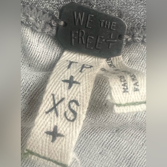 We The Free Free People Gray Turtleneck Oversized Raw Stitching Top.  Size XS - Picture 8 of 9